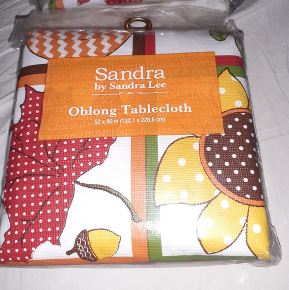 TABLECLOTHPumpkins, Sunflowers, leafsHarvest - Picture 1 of 3